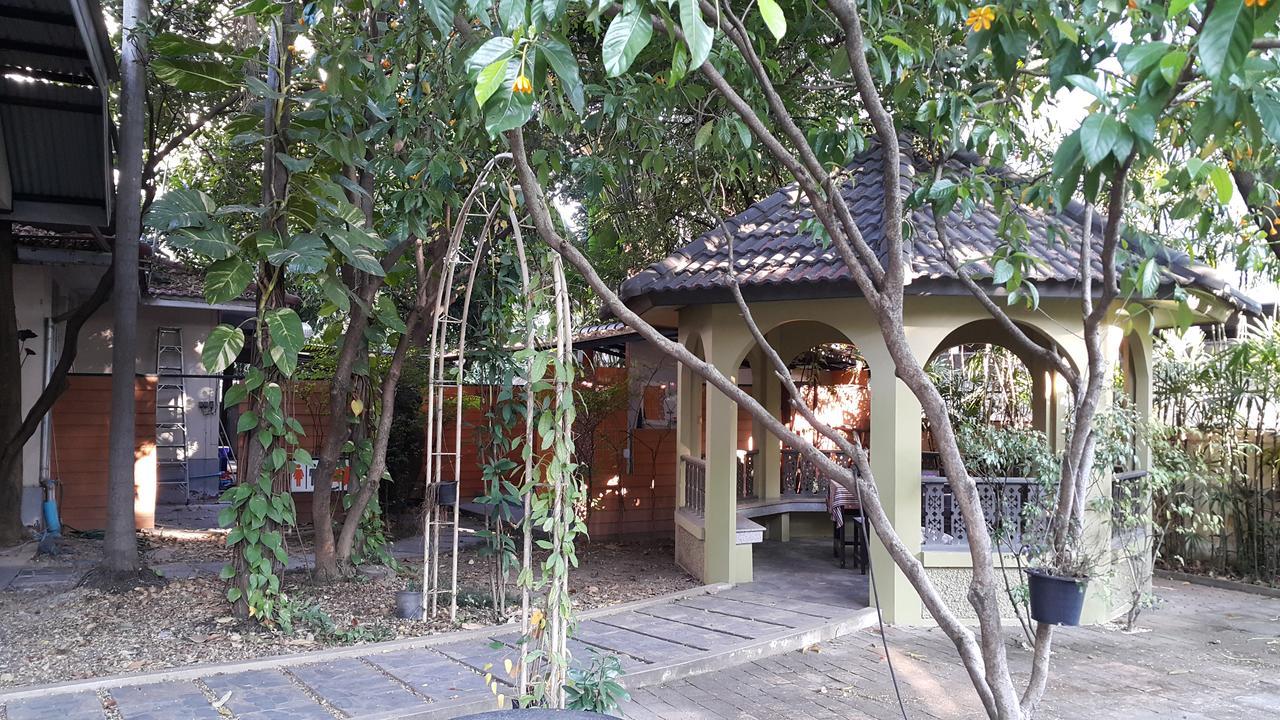 Coc Guest House & Hostel Chiang Mai Exterior photo