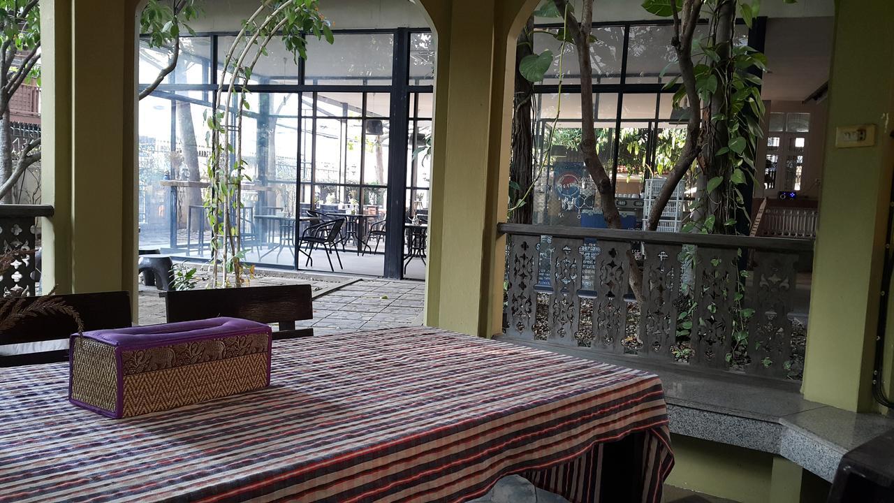 Coc Guest House & Hostel Chiang Mai Exterior photo