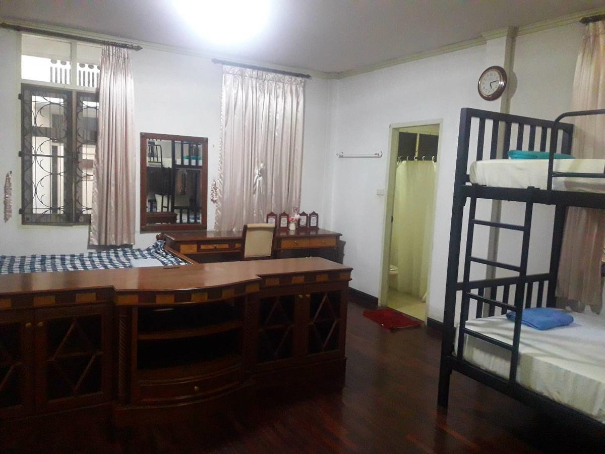 Coc Guest House & Hostel Chiang Mai Exterior photo