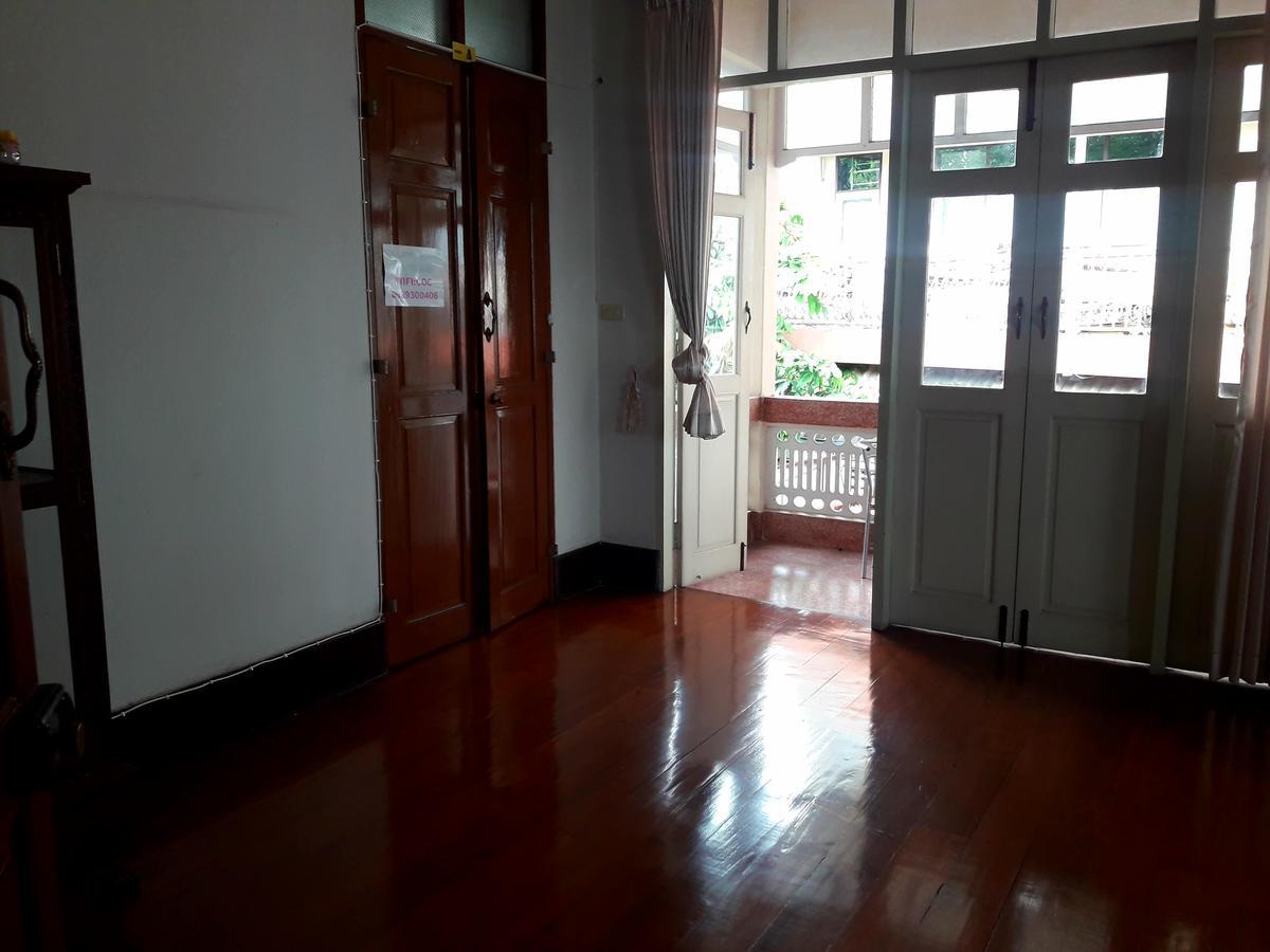 Coc Guest House & Hostel Chiang Mai Exterior photo