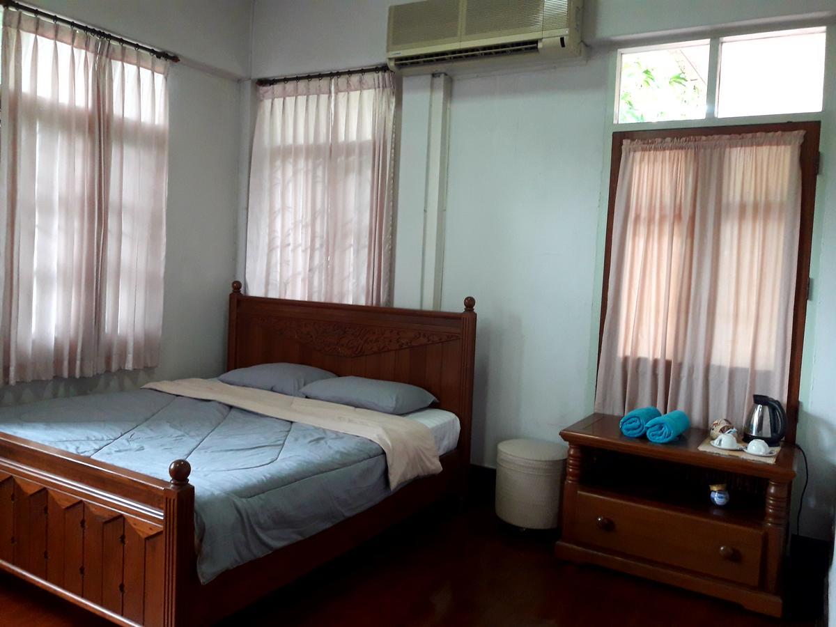 Coc Guest House & Hostel Chiang Mai Exterior photo